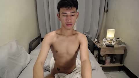 Snapshot of enzinoxx2024 chatting on 18, 10, 2025 enzo online show from 18, 10, 2025