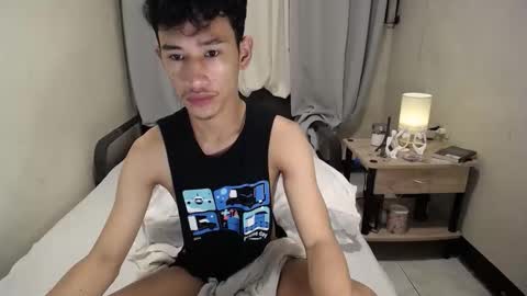 Snapshot of enzinoxx2024 chatting on 28, 10, 2025 enzo online show from 28, 10, 2025