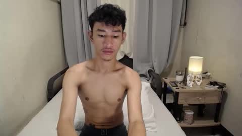 Snapshot of enzinoxx2024 chatting on 31, 10, 2025 enzo online show from 31, 10, 2025