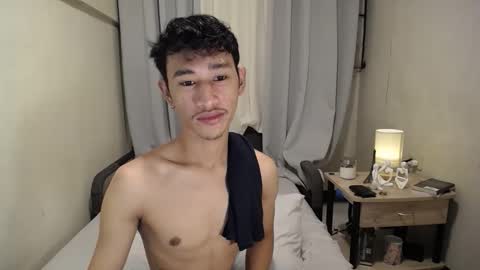 Snapshot of enzinoxx2024 chatting on 10, 11, 2025 enzo online show from 10, 11, 2025