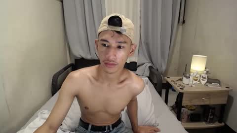 Snapshot of enzinoxx2024 chatting on 18, 11, 2025 enzo online show from 18, 11, 2025