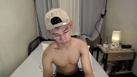 Snapshot of enzinoxx2024 chatting on 3, 12, 2025 enzo online show from 3, 12, 2025