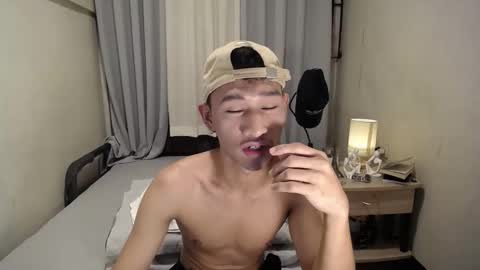 Snapshot of enzinoxx2024 chatting on 3, 2, 2026 enzo online show from 3, 2, 2026