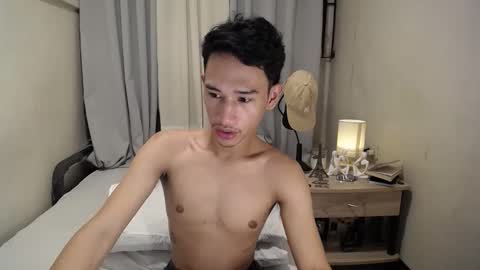 Snapshot of enzinoxx2024 chatting on 5, 2, 2026 enzo online show from 5, 2, 2026