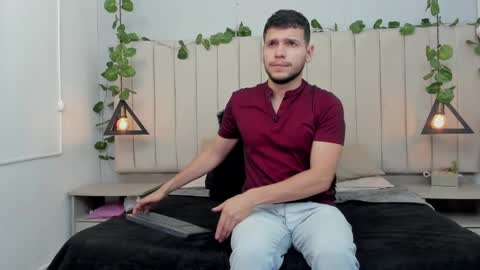 Snapshot of enzo_rivas chatting on 7, 11, 2025 ENZO online show from 7, 11, 2025