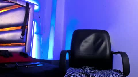 Snapshot of enzopratt chatting on 25, 2, 2025 Enzo Pratt online show from 25, 2, 2025