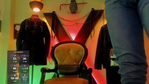 Snapshot of enzopratt chatting on 11, 9, 2025 Enzo Pratt online show from 11, 9, 2025