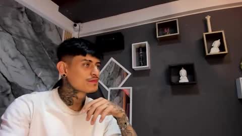 Snapshot of enzorodriguezz chatting on 21, 10, 2025 Enzo Rodriguez online show from 21, 10, 2025