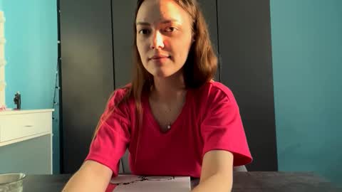 Lily online show from 4, 2, 2026