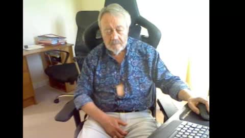 erasmus_d online show from 13, 9, 2025