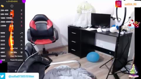 Snapshot of eren_mikasa chatting on 6, 12, 2024 sofia online show from 6, 12, 2024