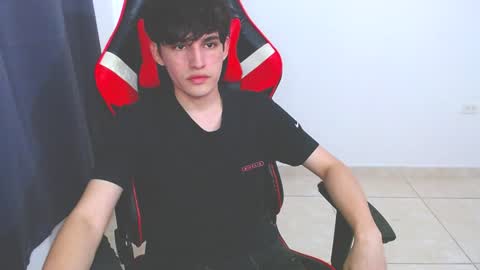 Snapshot of eren_tatakae chatting on 11, 12, 2024 eren_tatakae online show from 11, 12, 2024