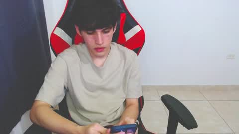 Snapshot of eren_tatakae chatting on 17, 12, 2024 eren_tatakae online show from 17, 12, 2024