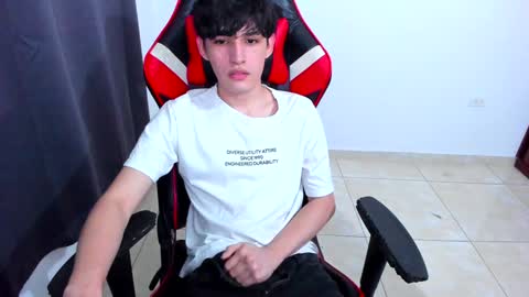 Snapshot of eren_tatakae chatting on 14, 1, 2025 eren_tatakae online show from 14, 1, 2025