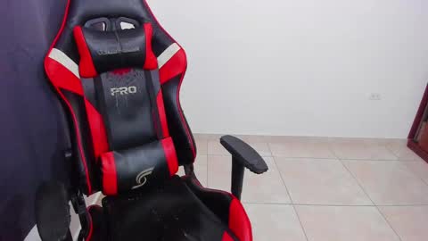 Snapshot of eren_tatakae chatting on 6, 3, 2025 eren_tatakae online show from 6, 3, 2025