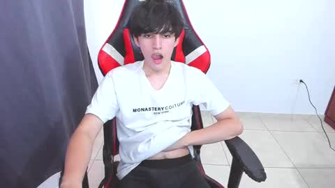 Snapshot of eren_tatakae chatting on 4, 10, 2025 eren_tatakae online show from 4, 10, 2025