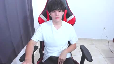 Snapshot of eren_tatakae chatting on 17, 10, 2025 eren_tatakae online show from 17, 10, 2025