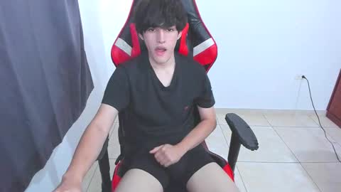 Snapshot of eren_tatakae chatting on 25, 10, 2025 eren_tatakae online show from 25, 10, 2025