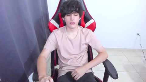 Snapshot of eren_tatakae chatting on 4, 11, 2025 eren_tatakae online show from 4, 11, 2025