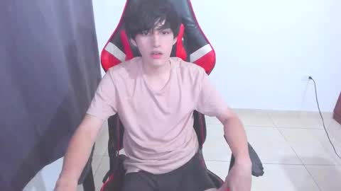 Snapshot of eren_tatakae chatting on 10, 11, 2025 eren_tatakae online show from 10, 11, 2025