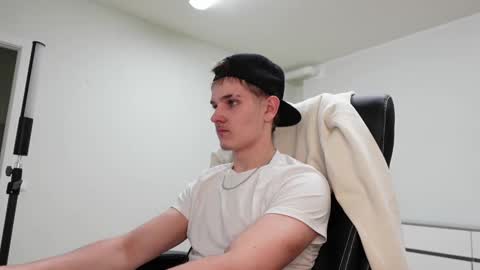    online show from 31, 10, 2025