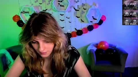 Snapshot of erica_breeze chatting on 28, 10, 2025 your dear Erica online show from 28, 10, 2025