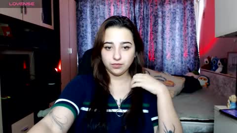 Snapshot of erica_mills chatting on 20, 11, 2025 erica_mills online show from 20, 11, 2025