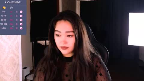 Snapshot of erica_wayne chatting on 5, 11, 2025 Erica Wayne online show from 5, 11, 2025