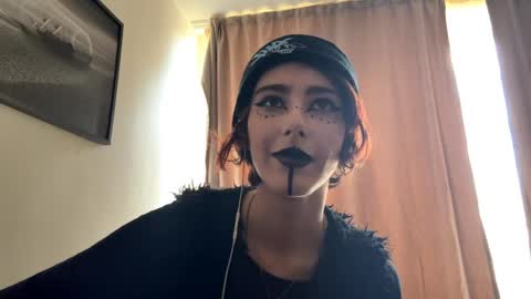 Snapshot of ericagonazlez chatting on 8, 4, 2026 Olivia online show from 8, 4, 2026