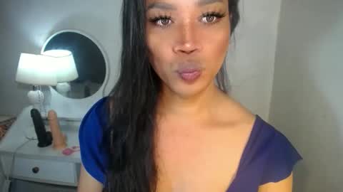 Snapshot of erika_madrigal chatting on 9, 9, 2025 erika_madrigal online show from 9, 9, 2025