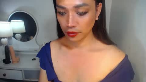 Snapshot of erika_madrigal chatting on 19, 9, 2025 erika_madrigal online show from 19, 9, 2025