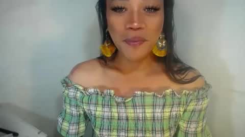 Snapshot of erika_madrigal chatting on 28, 9, 2025 erika_madrigal online show from 28, 9, 2025