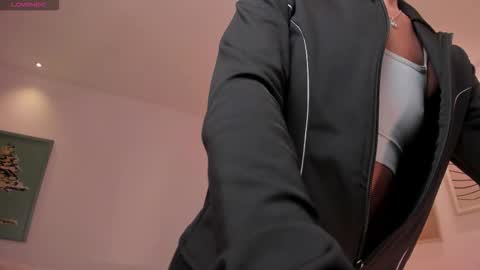 Erika Benz online show from 26, 10, 2025