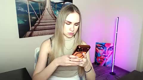 Snapshot of erikagavin chatting on 19, 3, 2026 Erika online show from 19, 3, 2026