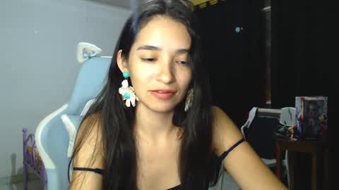 erina_1 online show from 14, 12, 2024