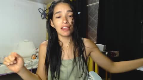 erina_1 online show from 30, 12, 2024