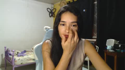 erina_1 online show from 11, 3, 2025