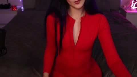 erotic_synth_goddess online show from 4, 10, 2025
