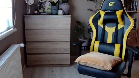Melissa   online show from 1, 2, 2025
