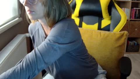 Melissa   online show from 2, 2, 2025
