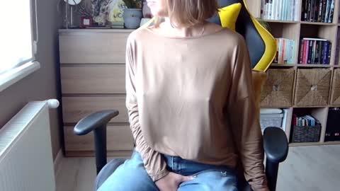 Melissa   online show from 5, 2, 2025