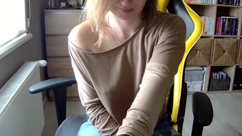 Melissa   online show from 14, 2, 2025