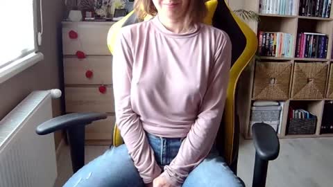 Melissa   online show from 15, 2, 2025