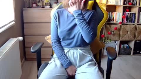 Melissa   online show from 19, 2, 2025