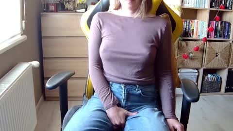 Melissa   online show from 24, 2, 2025