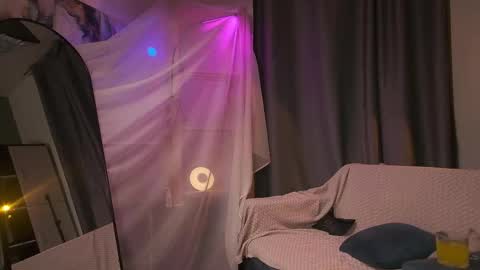 Rachel Rach online show from 16, 12, 2025