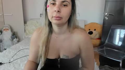 eroticsensualkitty4u online show from 14, 2, 2026