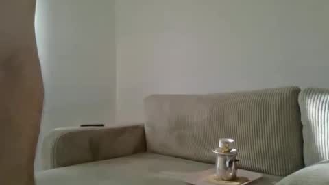 Snapshot of escapee4a chatting on 4, 11, 2025 samshiro4k online show from 4, 11, 2025