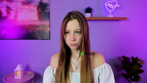 esme_moore_ online show from 7, 10, 2025