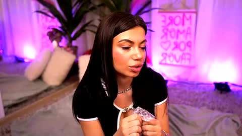 Snapshot of esmeluv chatting on 20, 2, 2025 Esme online show from 20, 2, 2025